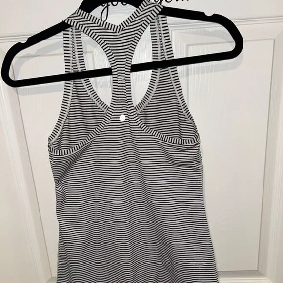 Lululemon Black And White Striped Racerback Tank In Size 8-EUC - Picture 1 of 4